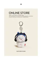 高級感のあるふわふわの猫バッグチャーム【個性的でラグジュアリーなデザイン】