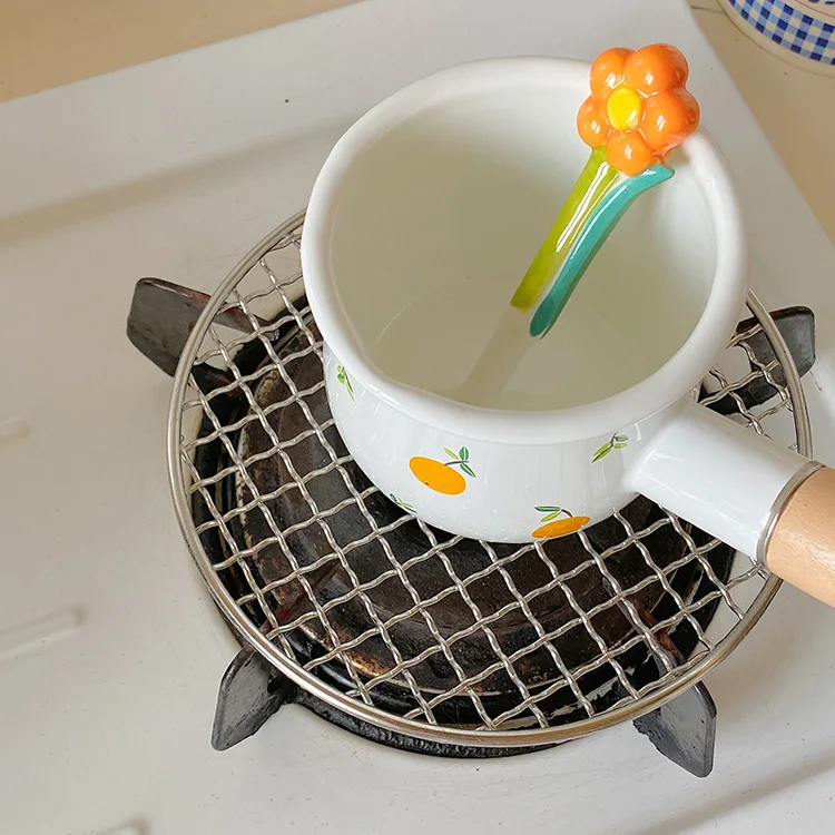 網状鍋架：小鍋用の安定性と多用途性を実証する18cmステンレスポットラック