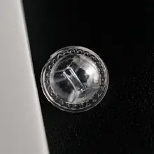 ドイツ製ビンテージスタイルの円形透明クリスタルガラスボタン【花模様・極小サイズ】