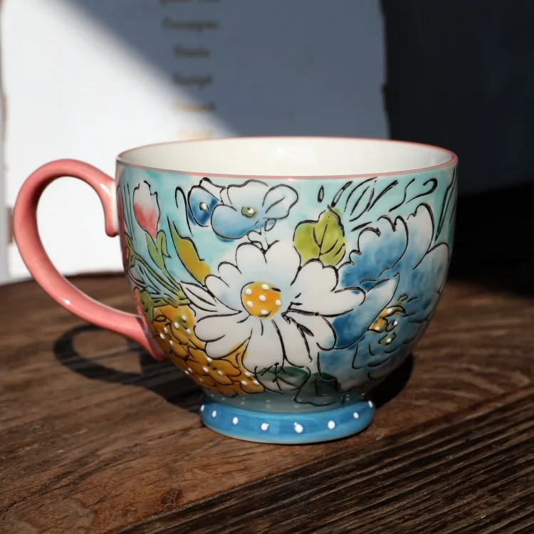 アメリカンカントリー風陶器コーヒーカップ：手描きデザインでミルクにも最適な選択