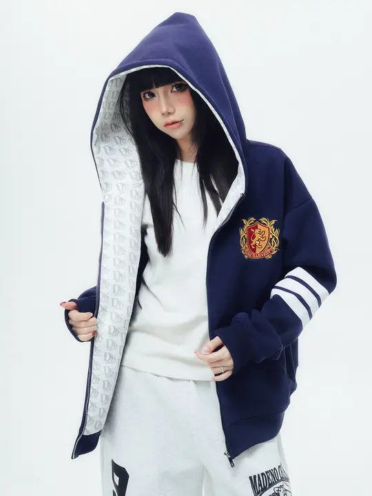 刺繍ワッペン付きジップアップカジュアルジャケット【秋用・ユニセックス・ルーズフィット】