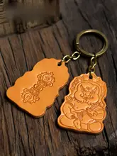 手作り本革キーホルダー【牛革・黄财神デザイン・植鞣皮】