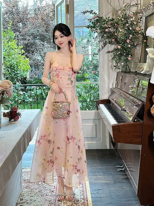 エレガントなレトロデザインのフラワープリントキャミソールドレス【ウエストシェイプ・胸パッド付き】