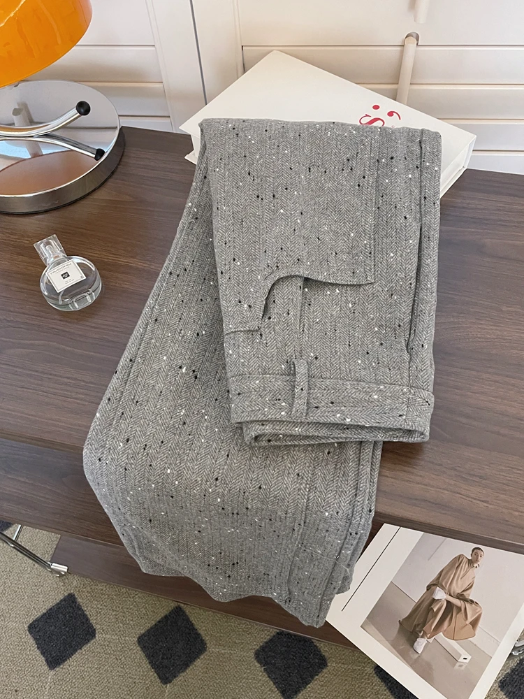 茶色の服に合うズボンは、どんな色がいいの？