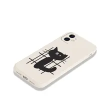 網目模様の黒い猫デザインのiPhone用マットスマホケース【全包タイプ・かわいい】