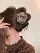 毛糸の花モチーフヘアクリップ【女性用・サメクリップ・高級感あるデザイン】