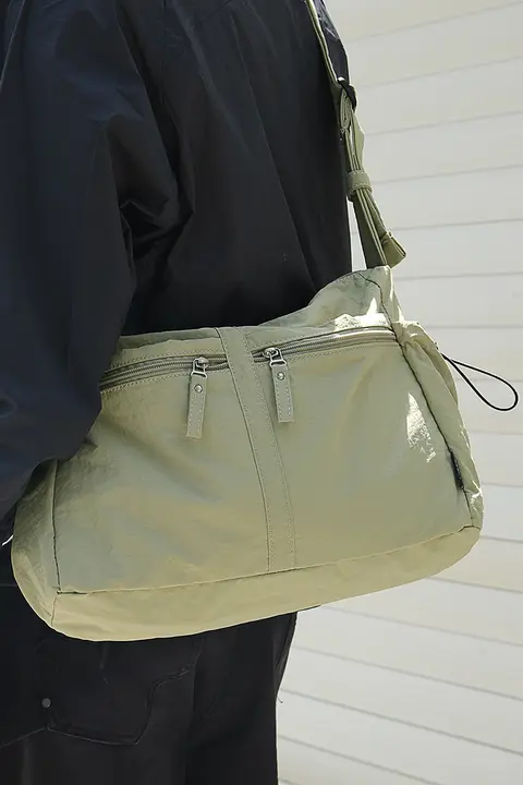 ショルダーバッグ メンズ ナイロン 撥水加工 大容量 マルチポケット 斜め掛け カジュアル 通勤 「sobag」