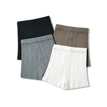 コットン混合 フィット 感のあるフード付きニットカーディガン【フラワー編み・レトロスタイル】とショートパンツ（セットアップ対応）