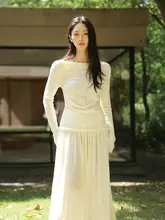 優雅なデザインのニットトップス&スカート【柔らかな白色・半袖・セミマーメイド】（セットアップ対応）