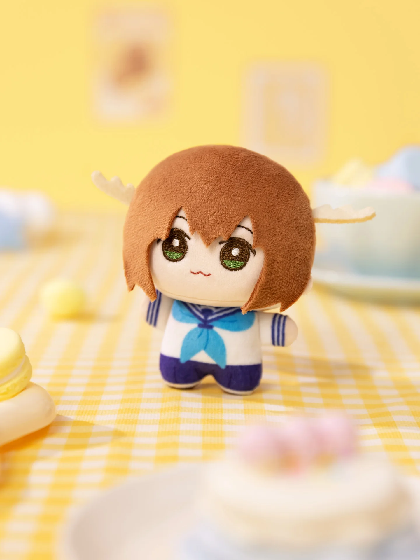毛糸の可愛い動物キャラクターぬいぐるみキーホルダー：アニメスタイルで実用性とデザインを両立