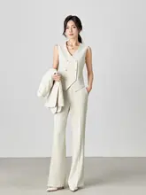 春夏向け浅い杏色の上質ビジネススーツ【女性・フォーマル・3ピース】（セットアップ対応）