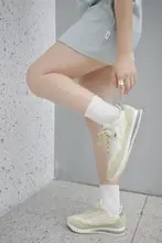 夏用ランニングシューズ【通気性・レトロデザイン・ユニセックス】

