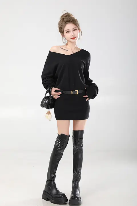 Vネックデザインのニットワンピース【オフショルダー・秋冬用・ボディコンスタイル】（セットアップ対応）