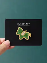 ブローチ 手刺繍 ラインストーン 繊細 天馬モチーフ 干支 馬 2026 馬年 ギフト お正月 迎春 アクセサリー