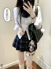 白衬シャツ【長袖・収腰・女性用】とチェックショートスカート【ドッグ柄・セミフレア】（セットアップ対応）