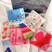 ハート柄ピンクシルクスカーフ【春夏用・おしゃれ・小型・多用途】