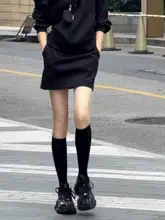 夏用 大きいサイズの黒のスーツショートスカート【ハイウエスト・ポケット付き・シンプルデザイン】