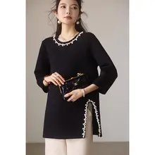 エレガントなデザインの黒Tシャツ【ビーズ装飾・大きいサイズ・春用】