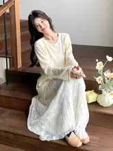 温かみのある雰囲気のコーディネート【不規則なラウンドネックトップス・フェアリー風のフレアスカート】（セットアップ対応）