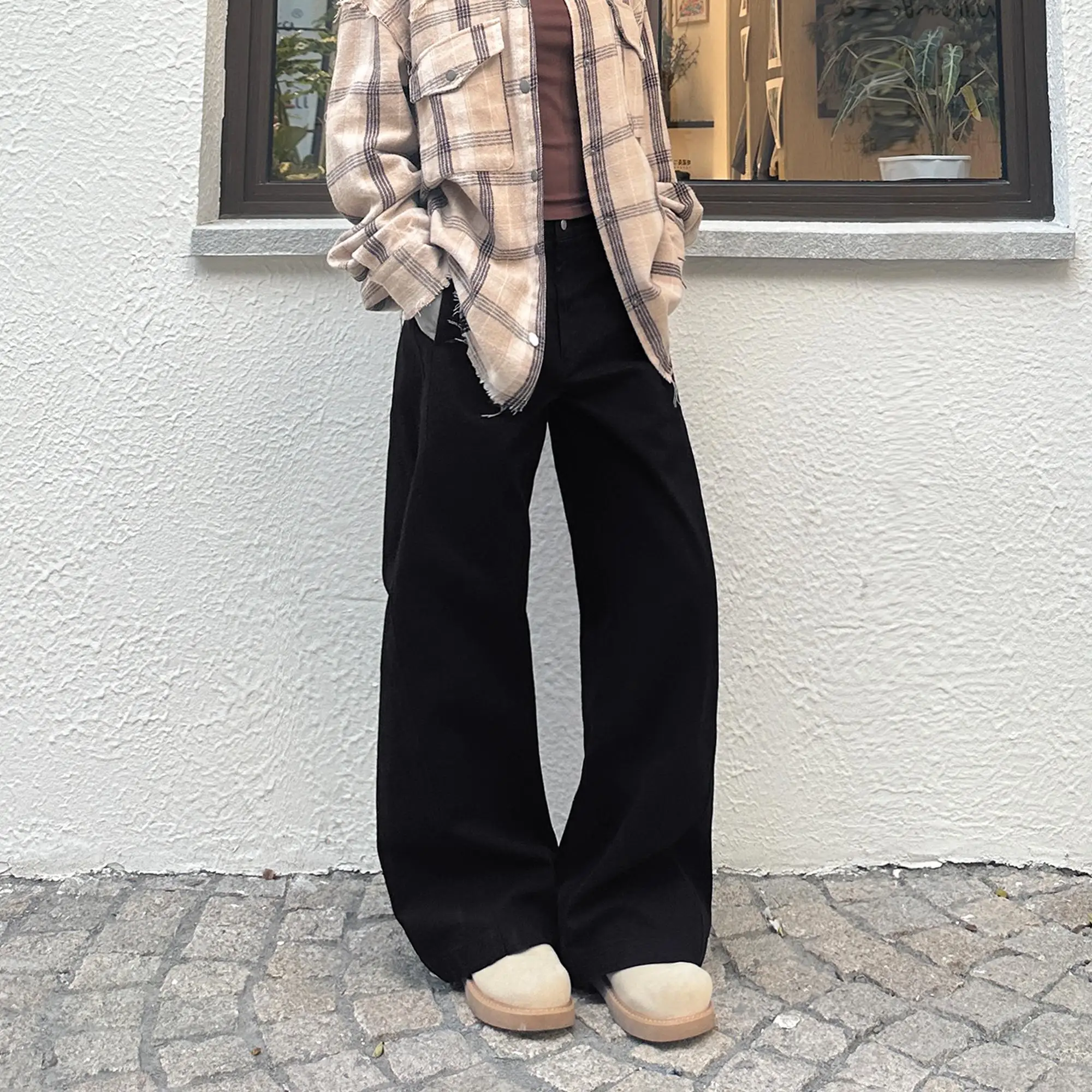 ブラックデニム コーデ 完全ガイド｜失敗しない選び方と配色のコツ
