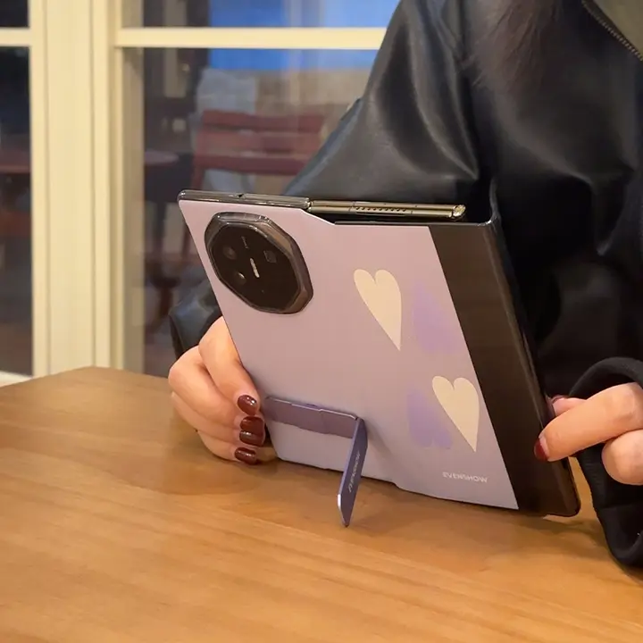 軽やかな高級感のある本革スマートフォンケース【折りたたみ式・衝撃吸収・華為向け】