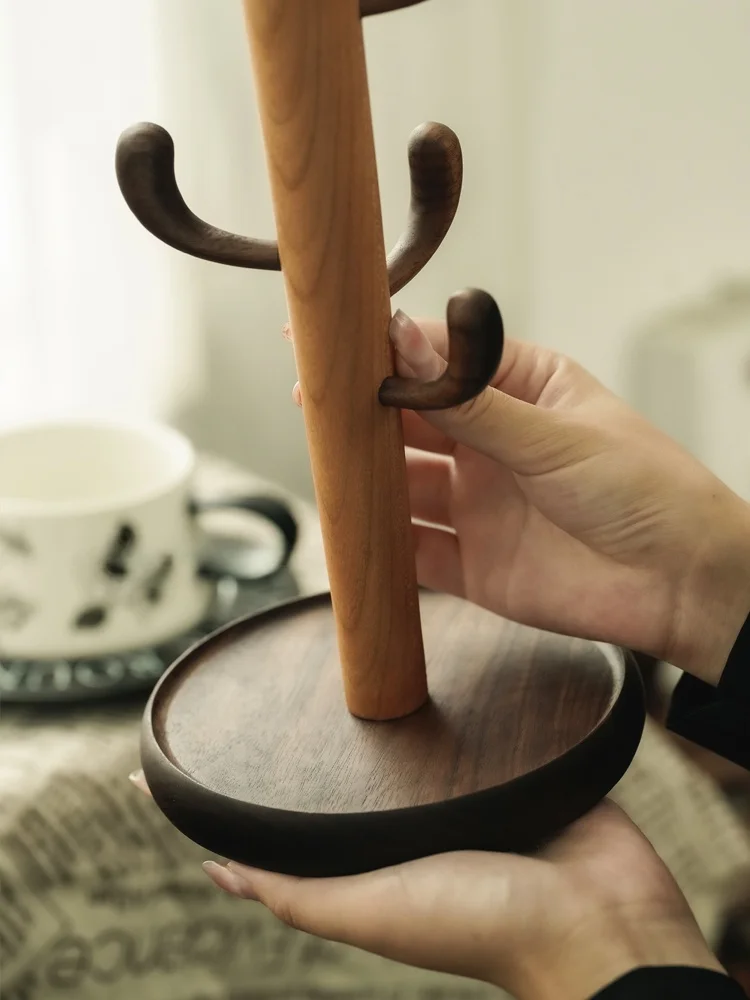 スタンドホルダーを選ぶときに迷うのは、本当に「見た目」だけなのか？