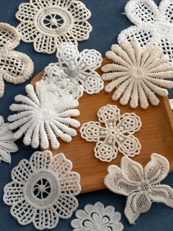 水溶刺繍レース花辺布貼り：全棉素材で衣装装飾に最適 なハンドメイド種類