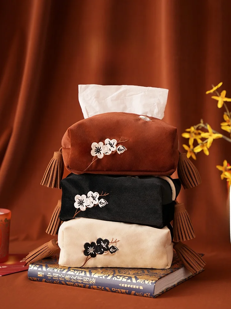 刺繍入りテーブル用ティッシュケース：春節デザインで空間収納を実現