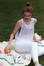 軽量メッシュ ヨガウェアタンクトップ【女性用・フィット・運動向け】