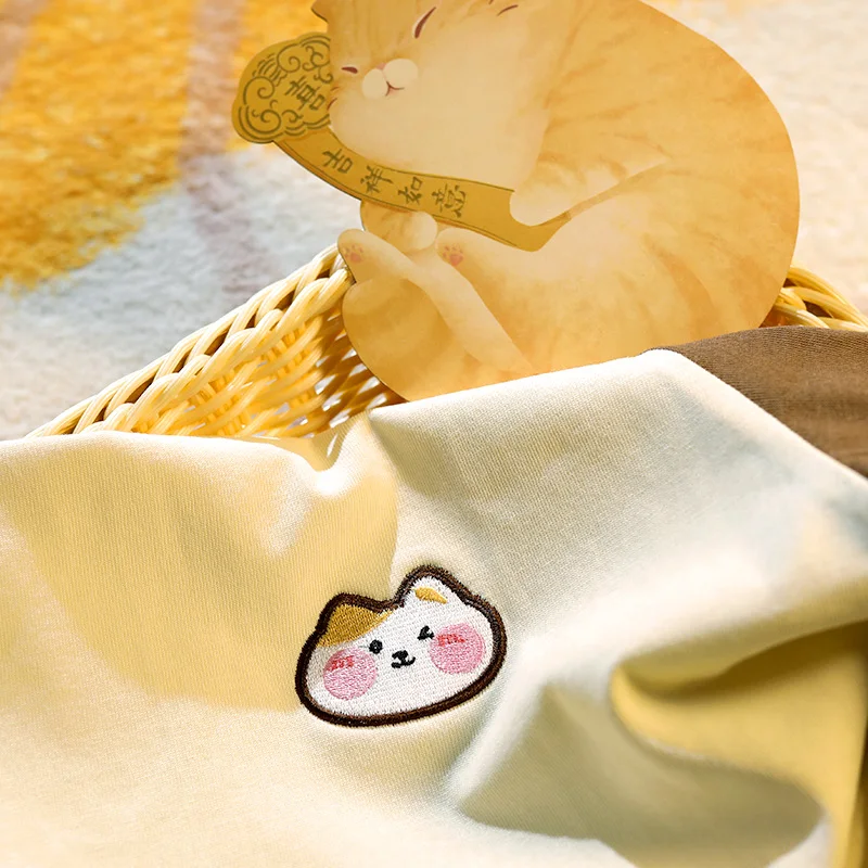 かわいい シマエナガ イラスト デザインの特徴：世界は広いけど心は小さい、半袖 Tシャツの実際の使い方と価格比較