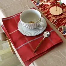 北欧風 深紅色チェックの防汚テーブルマット【家庭用・デコレーション用】