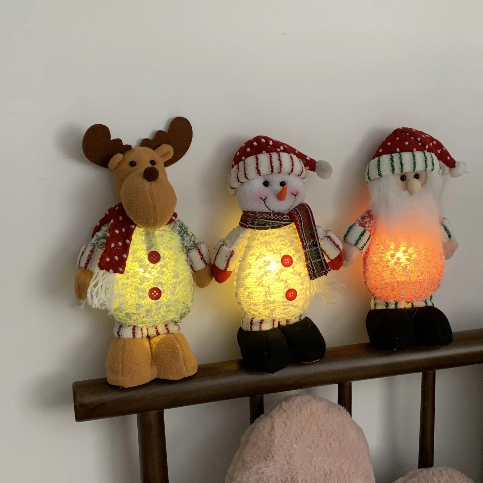 光るクリスマス飾り：xmasとx'masの違いは？使い分けガイド