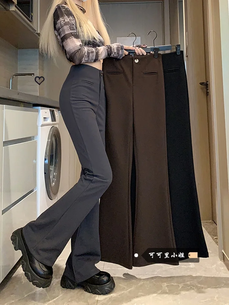 高腰テーパードアンクルパンツ：優雅なドレープ感で秋のカジュアルスタイルを実現