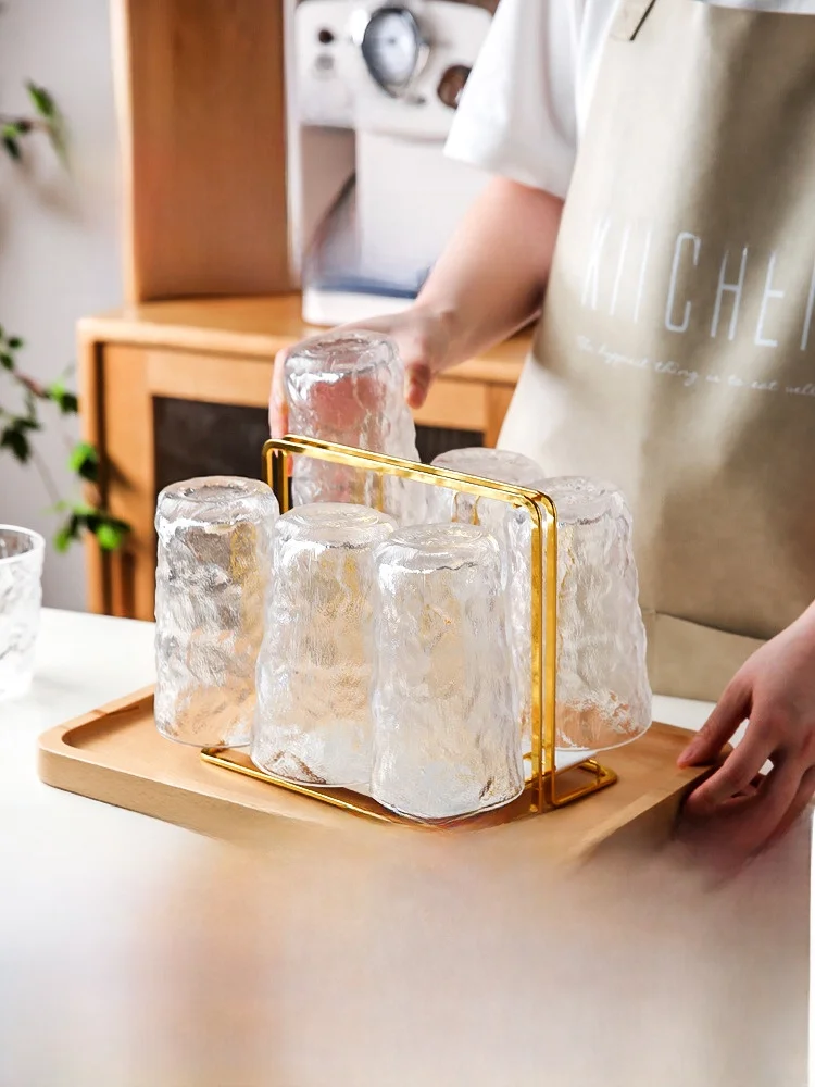 ガラスティーカップ おしゃれなデザイン 例：KAWASIMAYAの無色透明ビールカップ