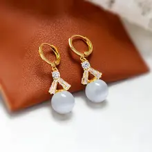 白月光の幸運ボールイヤリング【女性用・ファッション・軽やかさ・洗練されたデザイン】