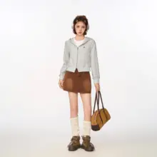 美しいグレーのショートパーカー【レディース・フード付き・ダブルジッパー】