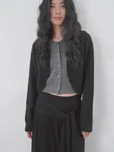 黒のニットカーディガン【レイヤード風・体型カバー・秋用】（セットアップ対応）