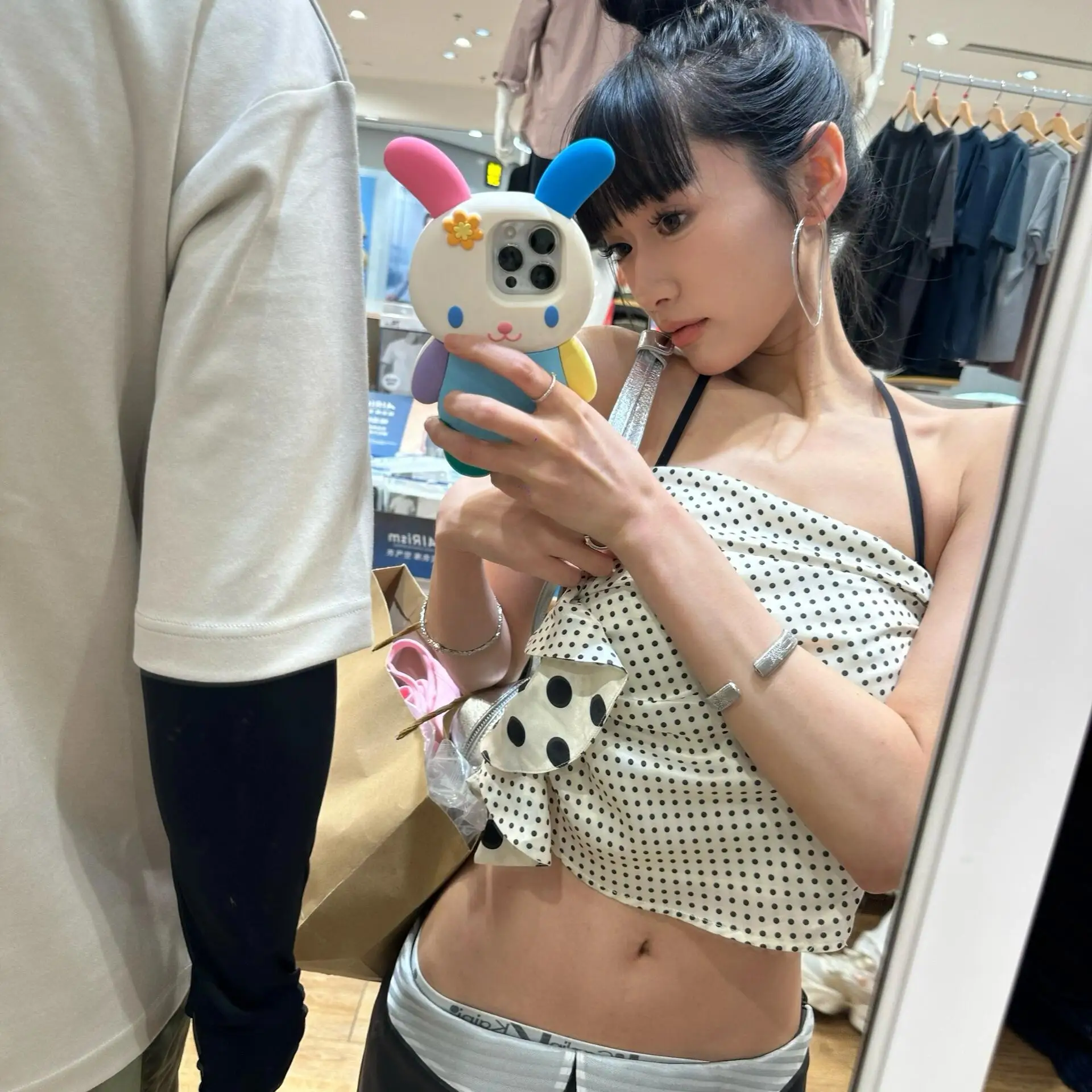 ミニスカートを選ぶときに迷うのは、本当に「スタイル」なのか？
