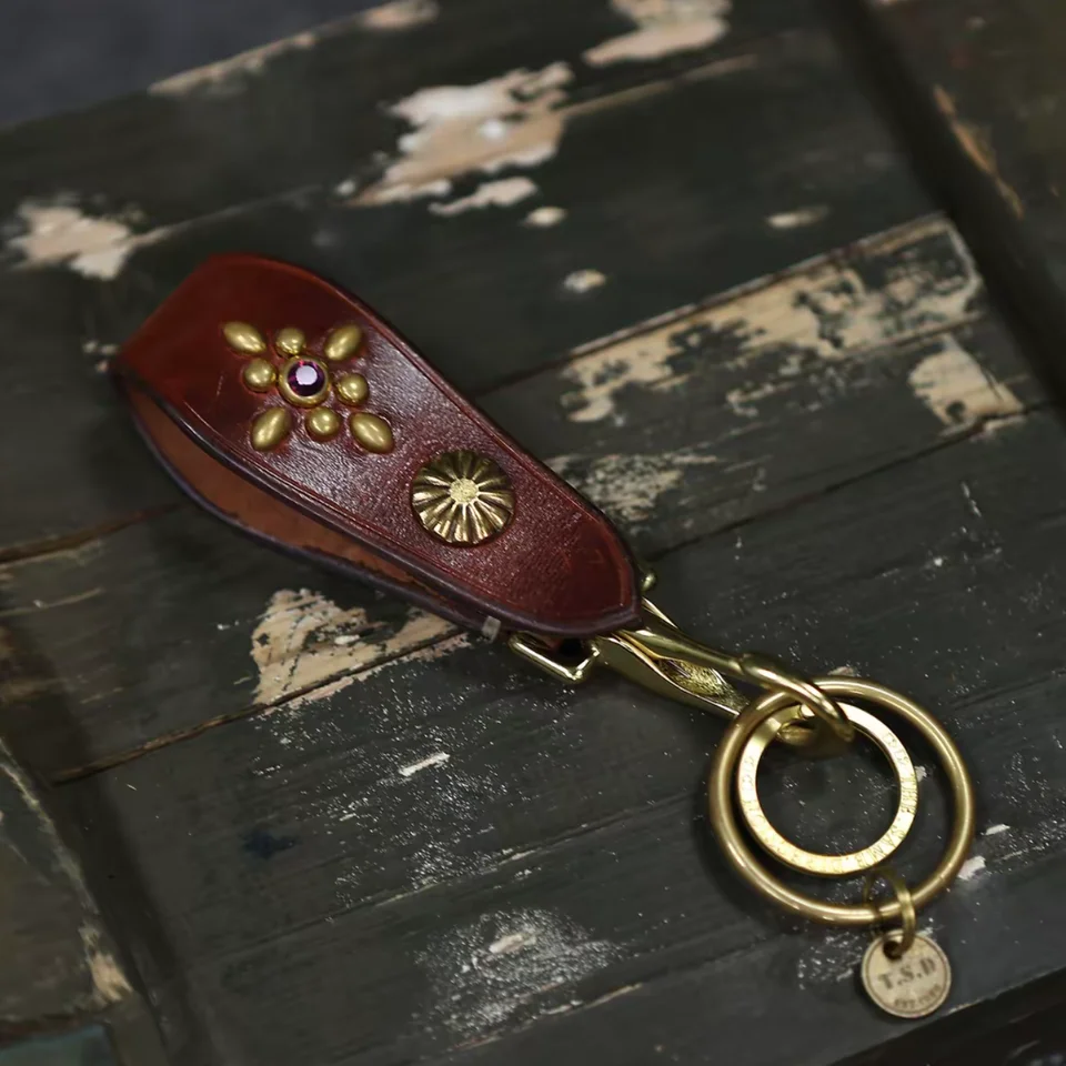 手作りの厚手本革フック付きグローブ用キーリング【真鍮金具・インポートストーン】