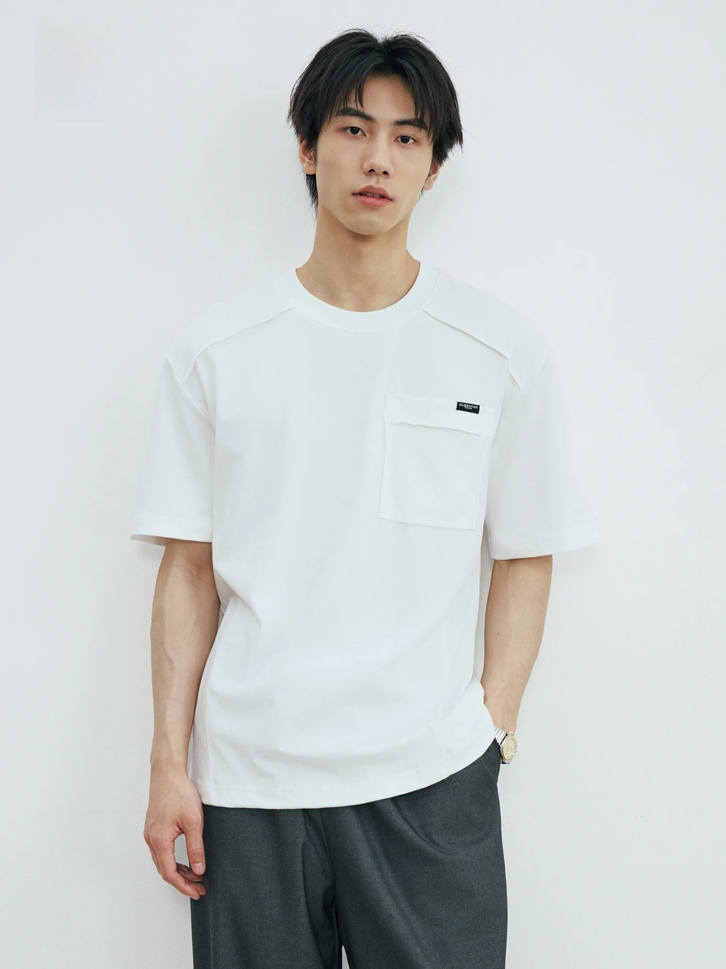 20代の夏服選びに悩むなら、この4選が本当の快適さを届ける