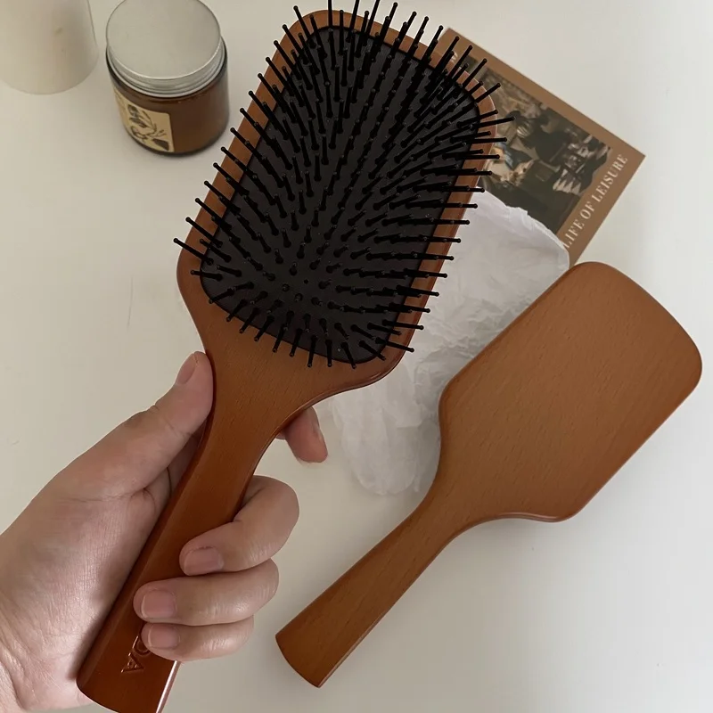 頭皮を触ると痛いのはなぜ？この木製クッションブラシが救ってくれた理由