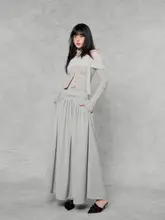 優雅なシルエットのサテンプリーツロングスカート【ウエストシェイプ・エレガントなデザイン】