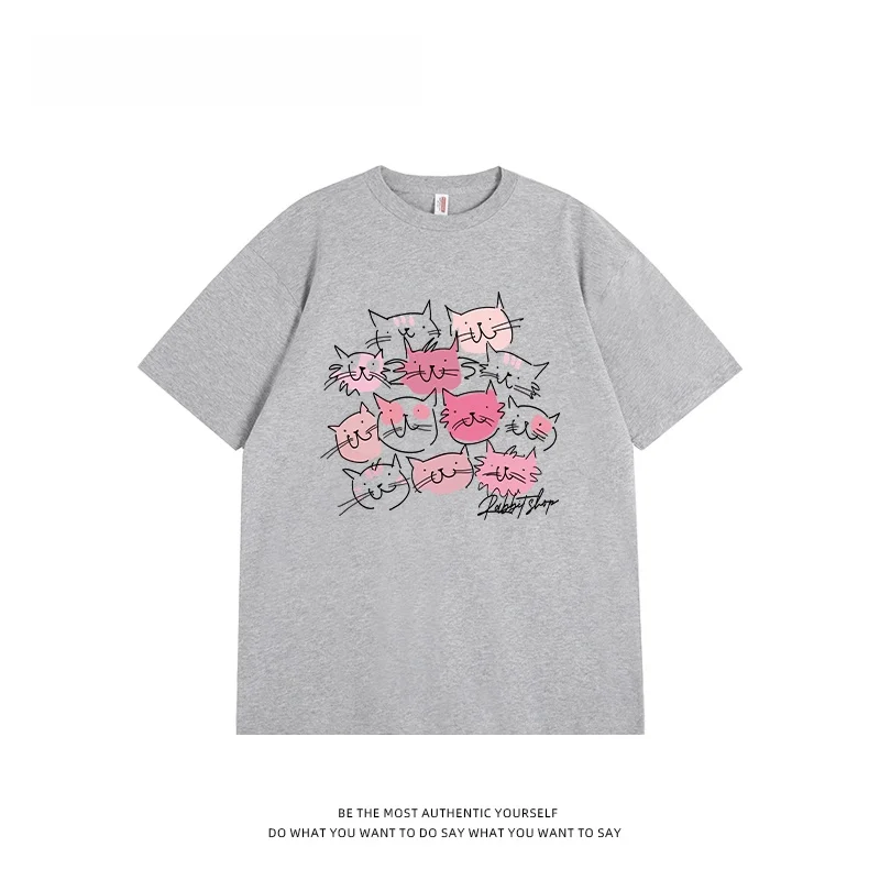 猫 モチーフ のデザイン性を実現したコットン半袖Tシャツ：通勤風のゆったりスタイル