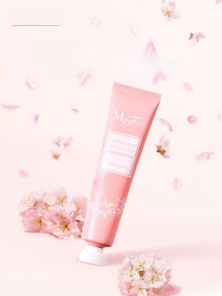 手のストレッチで関節の可動域を広げる：桜の香りの保湿ハンドクリームの実用性と効果解析