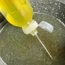 防漏プラスチック製キッチンオイルボトル【香油・醤油・酢用・スプレータイプ】