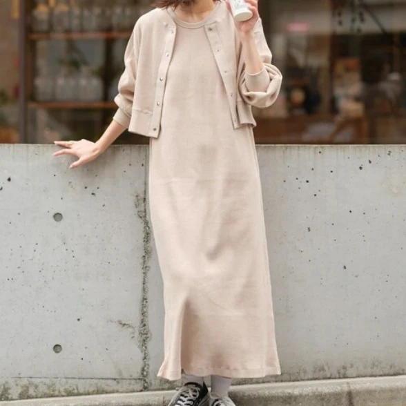 大人可愛い服 40代コーデ 完全ガイド｜リブコットンワンピースの選び方とスタイルバランス