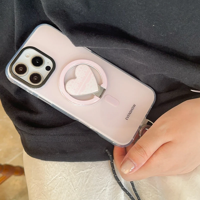 スマホケース マグネットはどんなもの？通勤・旅行で使えるリアルな使い方を解説