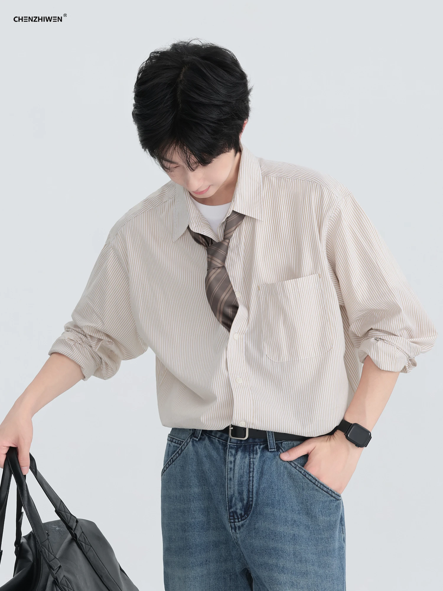 ストライプ柄 メンズシャツ：コットン100%の長袖シャツが秋から春に活躍する理由
