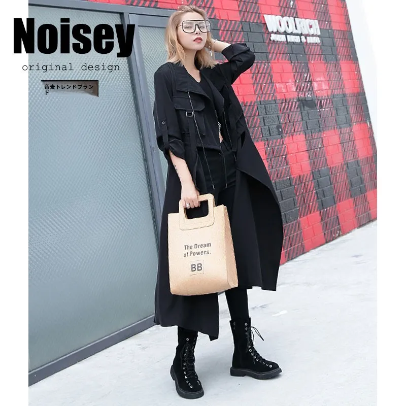 大人可愛い服 40代コーデの完全ガイド｜スリットデザインとビッグシルエットのバランス