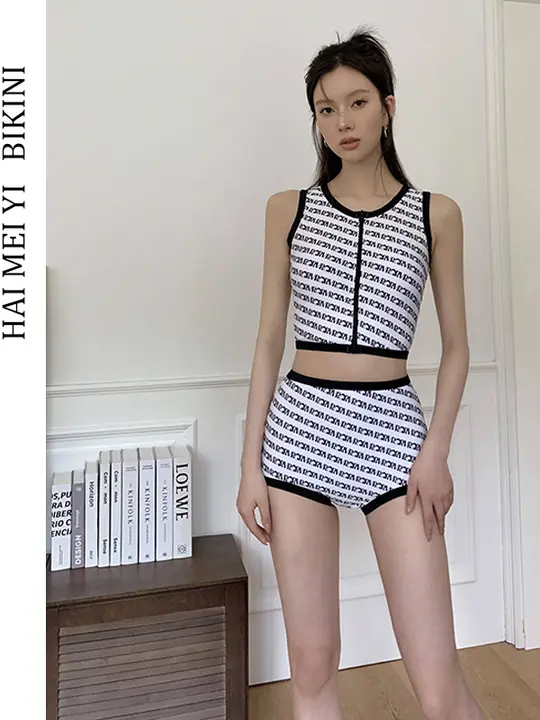保守的なデザインの女性用ビキニ水着【インス風・小胸・くびれ強調・温泉・リゾート用】